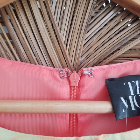 Coral Dress from BOUTIQUE 1861 - Picture 5 of 9